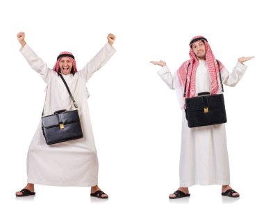 Arap adam beyaz arka plan üzerinde izole