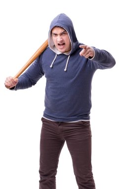 Beyazda beysbol sopası olan genç bir holigan.