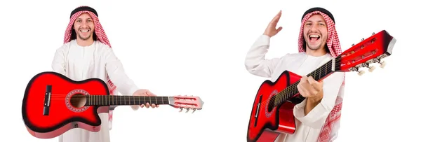 Homem árabe tocando guitarra isolada no branco — Fotografia de Stock