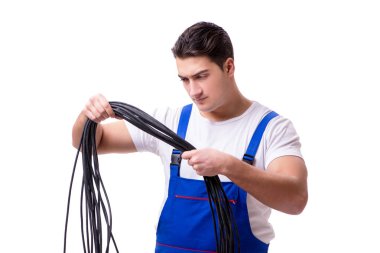 Elektrik onarım yapan erkek