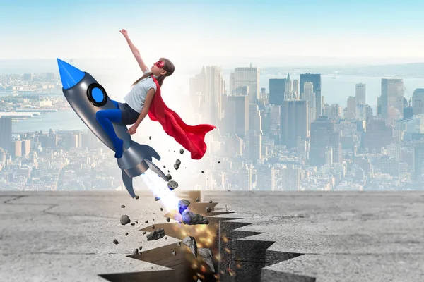 Superhelden-Kind fliegt auf Rakete — Stockfoto