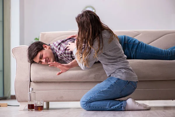 Drinking problem drunk husband man in a young family concept — Stock Photo, Image