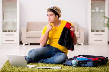 Tatil gezisini haritayla planlayan adam