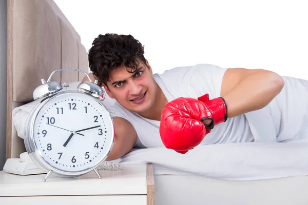 Man in bed die lijdt aan slapeloosheid — Stockfoto