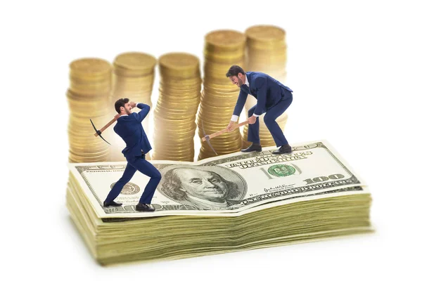 İşadamı madencilik parasıyla kripto para kavramı