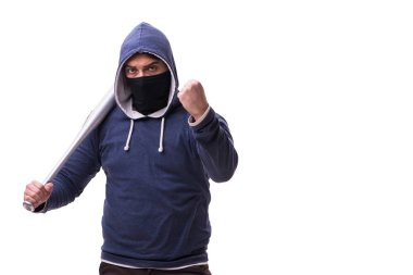 Beyazda beysbol sopası olan genç bir holigan.