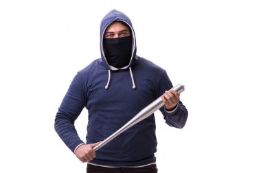 Beyazda beysbol sopası olan genç bir holigan.