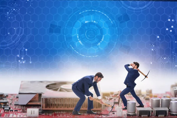 İşadamı madencilik parasıyla kripto para kavramı