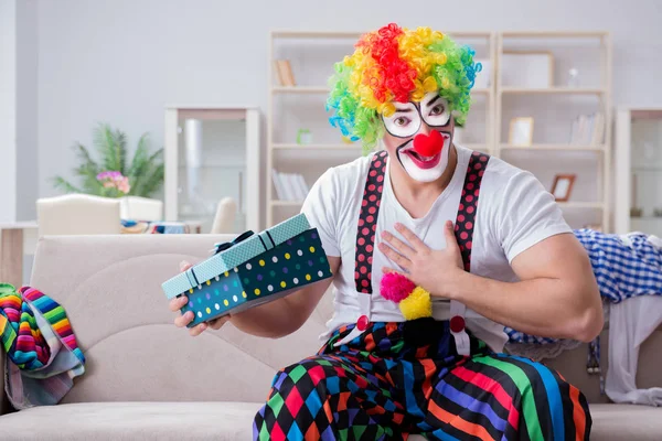 Drunk clown celebrating having a party at home — Stock Photo, Image