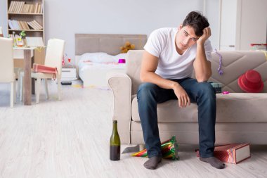 Çılgın Noel partisinden sonra genç adam