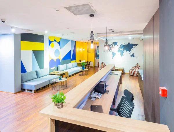 Yurt yatakhanesinin resepsiyonu