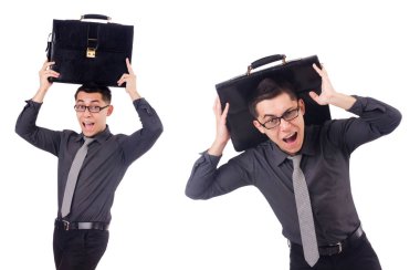 Genç adam beyaz izole evrak çantası elinde