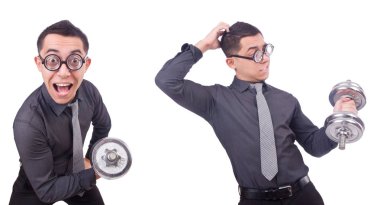 beyaz izole dumbbells ile komik iş adamı