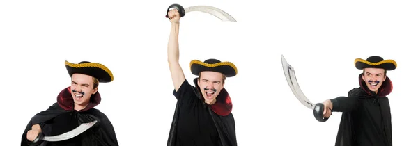 Joven pirata sosteniendo espada aislada en blanco — Foto de Stock