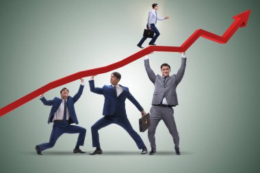 Ekonomik krizin iyileşmesini destekleyen işadamı