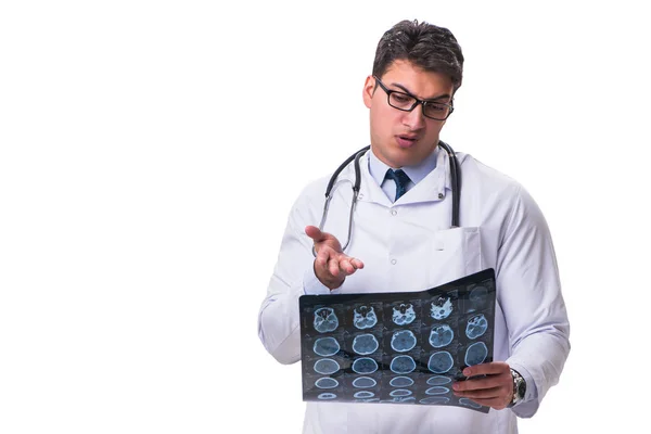 Νεαρό αρσενικό γιατρό κρατώντας μια ακτινογραφία που απομονώνονται σε λευκό backgro — Φωτογραφία Αρχείου