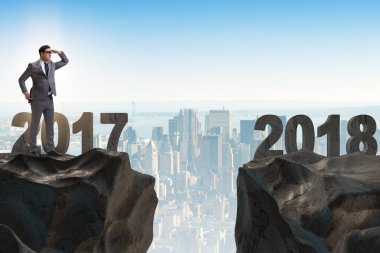 İş adamı 2017 'den 2018' e kadar bekliyor.