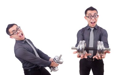 beyaz izole dumbbells ile komik iş adamı