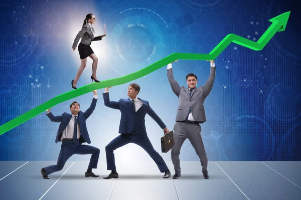 Ekonomik krizin iyileşmesini destekleyen işadamı