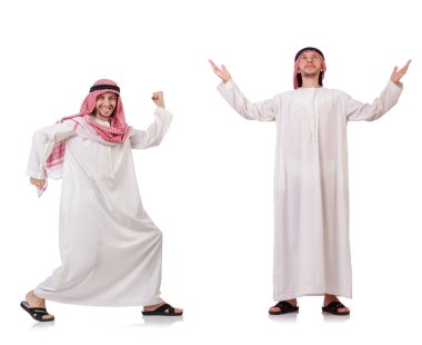 Arap adam beyaz arka plan üzerinde izole