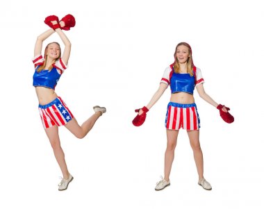 Beyaz arkaplanda izole edilmiş kadın boksör