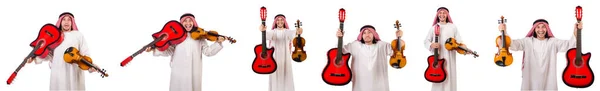 Musicien arabe avec violon et guitare isolé sur blanc — Photo