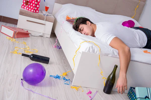 Çılgın Noel partisinden sonra genç adam