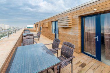 Teras kafe en üst katta.