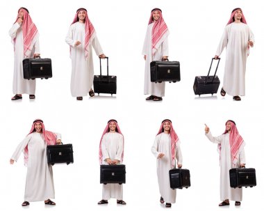 Beyaz valizli bir Arap.