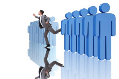 İş adamlarıyla kalabalık konseptinden uzak durmak