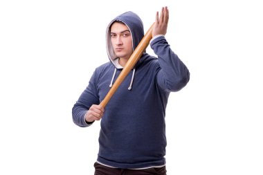 Beyazda beysbol sopası olan genç bir holigan.