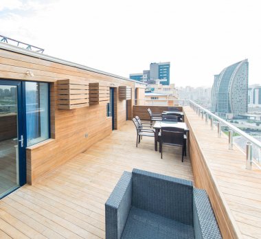 Teras kafe en üst katta.