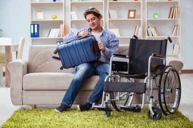 Genç engelli adam yaz tatiline hazırlanıyor