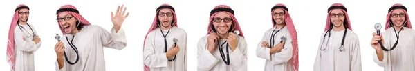 Medico arabo con stetoscopio su bianco — Foto Stock