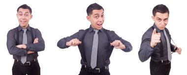 Genç bir adam üzerinde beyaz izole takım elbise