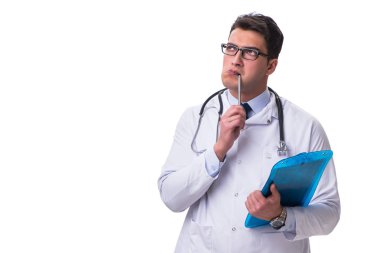Beyaz backgro izole bir yazı tahtası ile genç erkek doktor