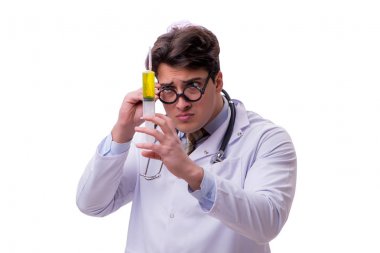 Beyaz şırıngalı komik doktor.