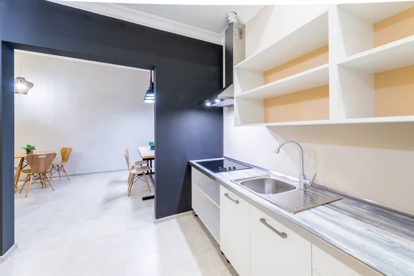 Moderne Kücheneinrichtung zu Hause — Stockfoto
