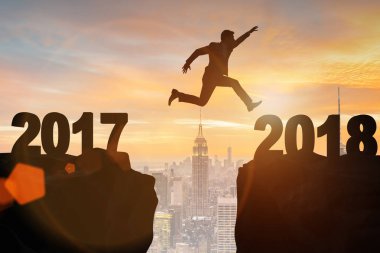 İş adamı 2017 'den 2018' e kadar bekliyor.