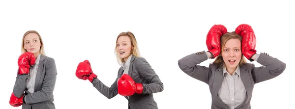 Mulher empresária com luvas de boxe em branco — Fotografia de Stock