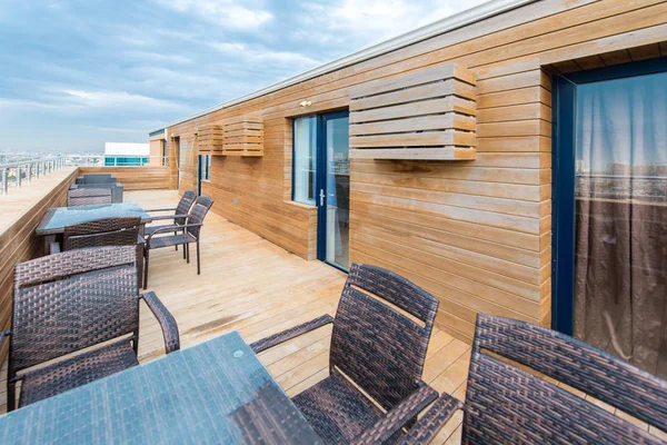 Teras kafe en üst katta.