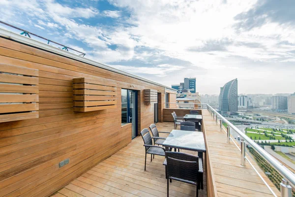 Teras kafe en üst katta.