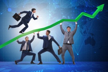 Ekonomik krizin iyileşmesini destekleyen işadamı