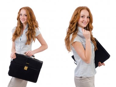 Genç ve güzel çalışan beyaz izole evrak çantası ile