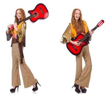 gitar üzerinde beyaz genç kız