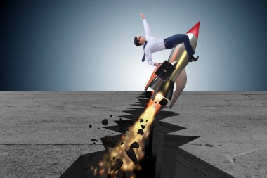 İş adamı roketle kaya boşluğundan uçuyor