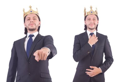 Taçlı bir iş adamı beyazlar içinde.