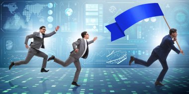 Ticari konseptte çalışan boş pankartlı bir işadamı