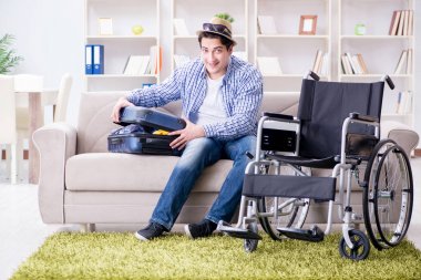 Genç engelli adam yaz tatiline hazırlanıyor