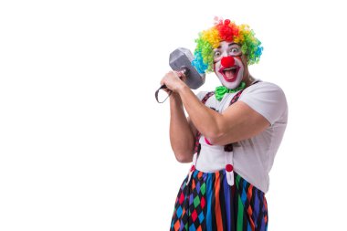 Beyaz arka planda çekici olan komik bir palyaço.